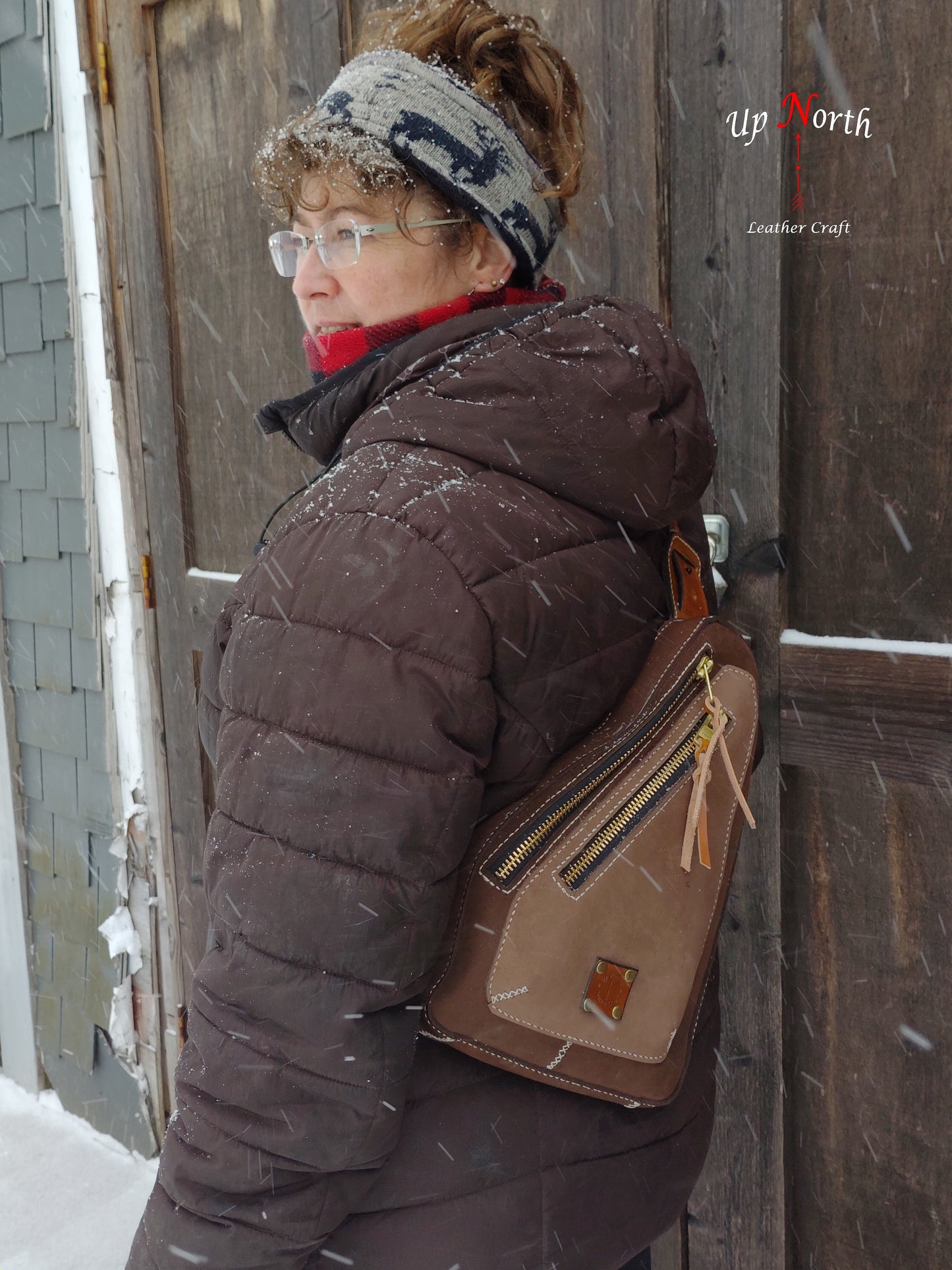 (01WP25) The White Pine Sling Bag - Dark Earth