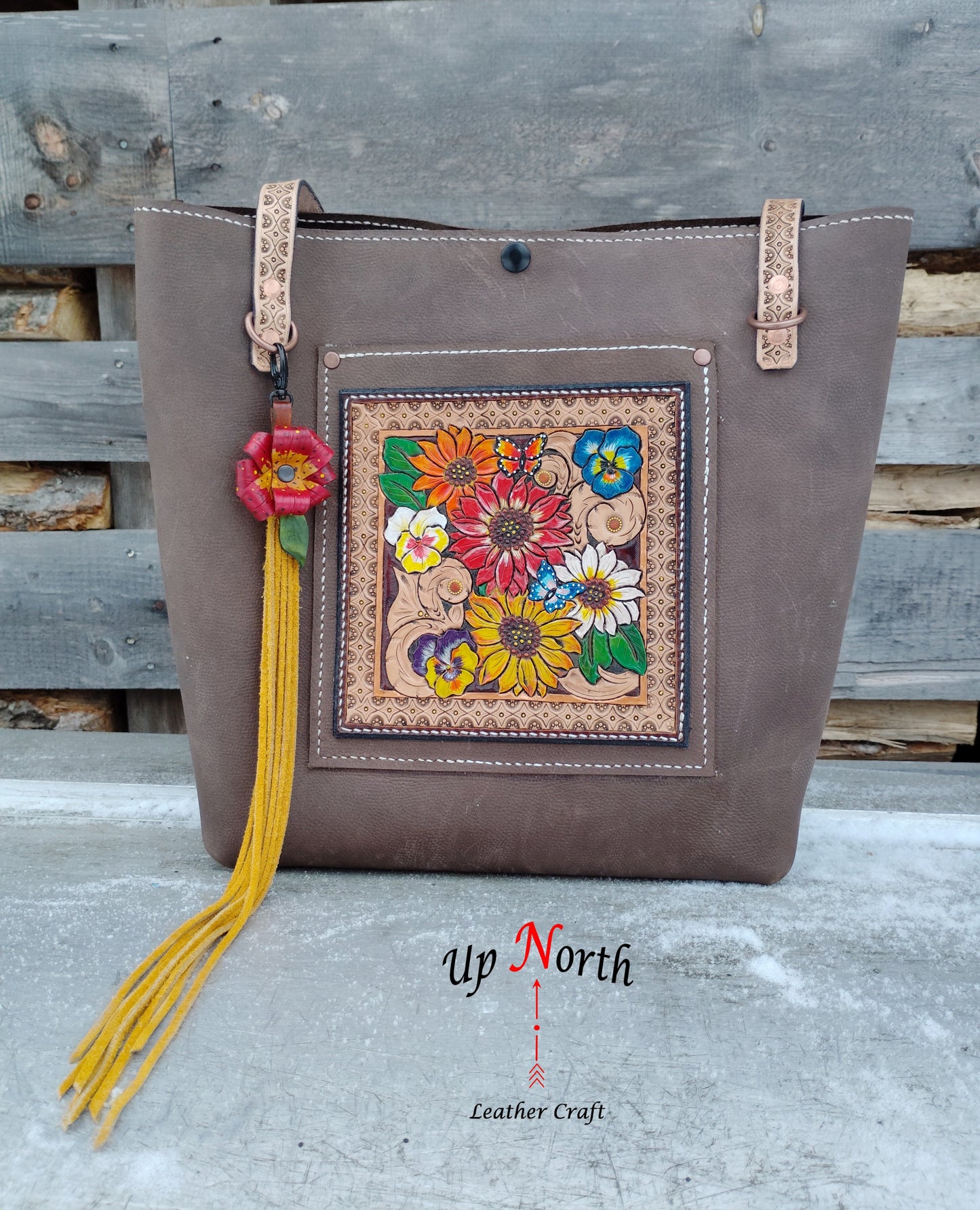 (03TOT24) Up North Leather Tote Bag - Summer Bouquet