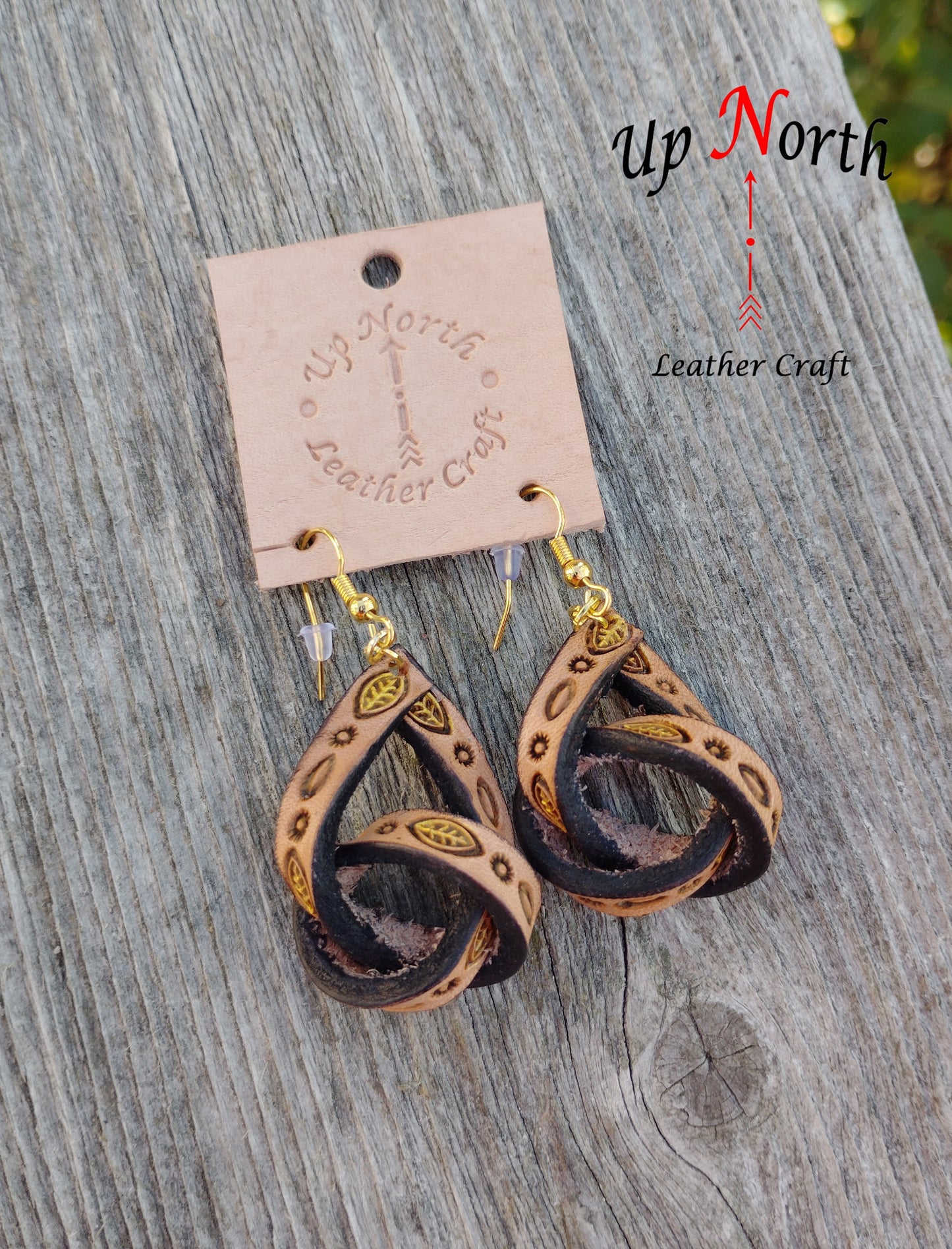 (33ER24) Leather Earrings - Gold Leaf Tangles