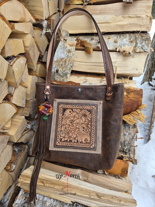 (01TOT26) Up North Leather Tote Bag - Old School