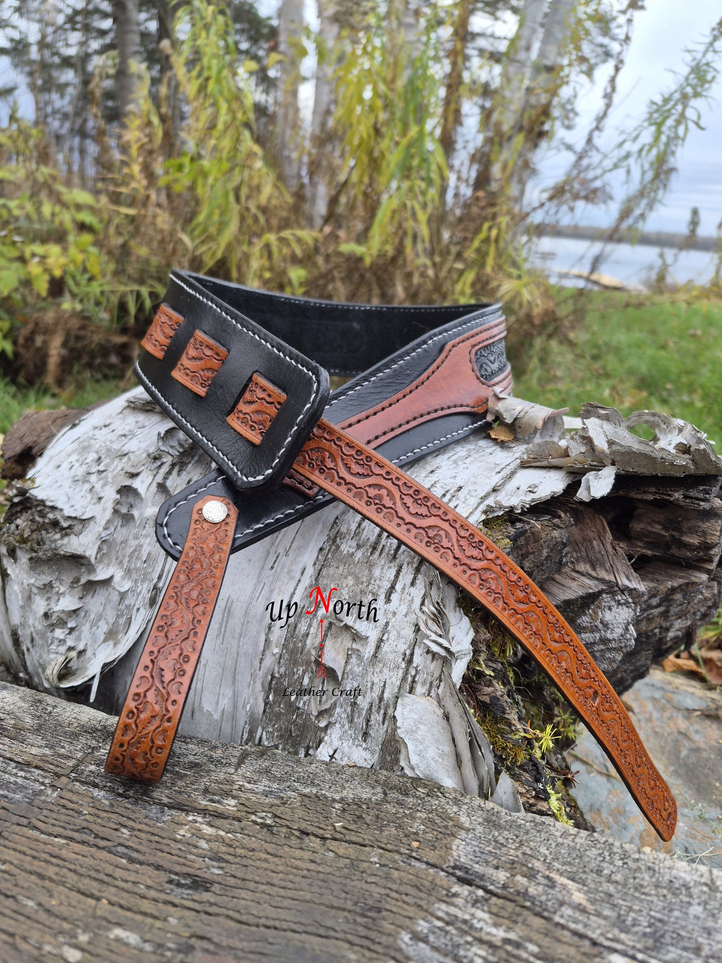 (02GS25) Leather Guitar Strap - Tuxedo