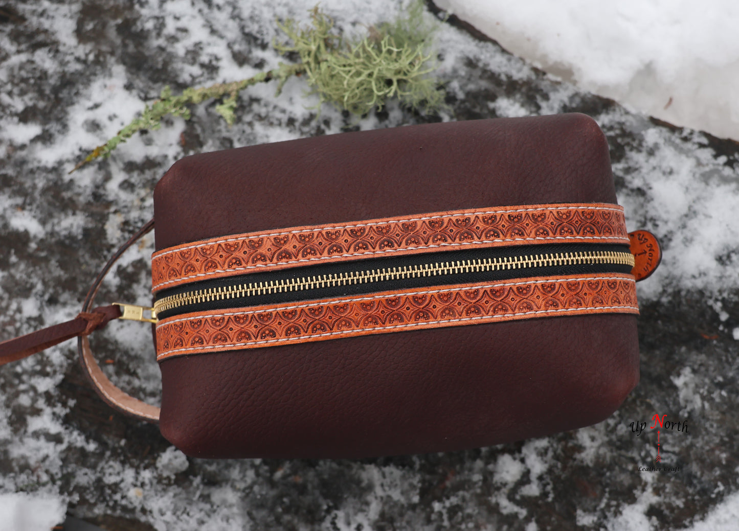 (03TB25) Leather Toiletry Bag - Ebbtide