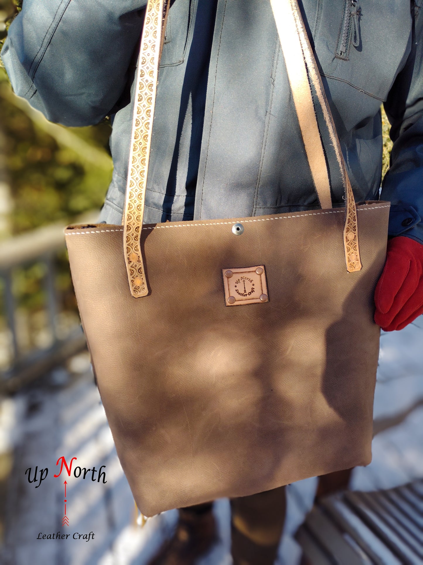 (03TOT24) Up North Leather Tote Bag - Hazelnut