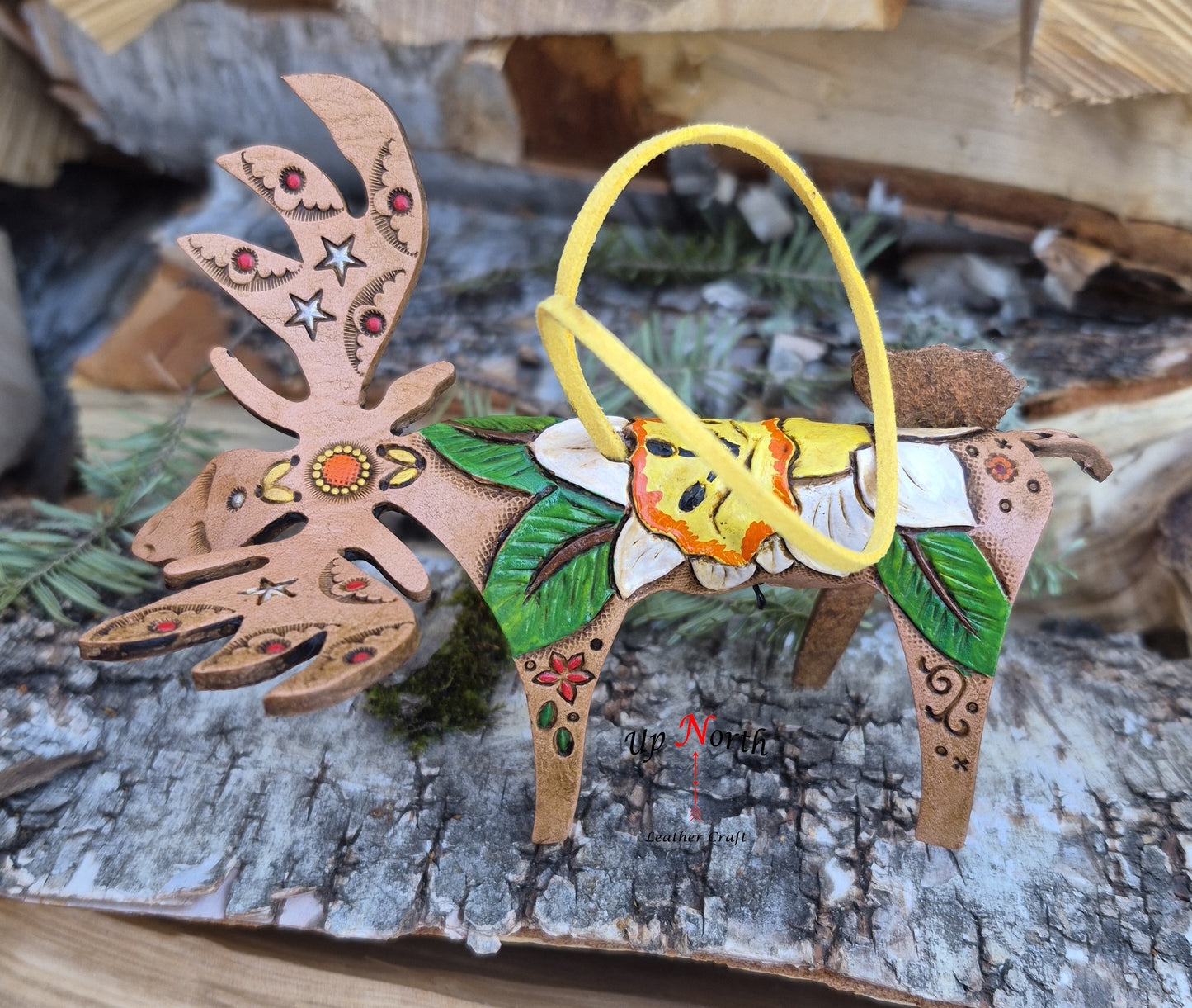 (05OM26) Leather Moose Ornament - White Daffodil
