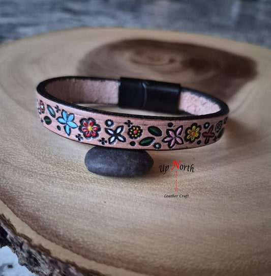(09BR25) Leather Bracelet - Many Flowers