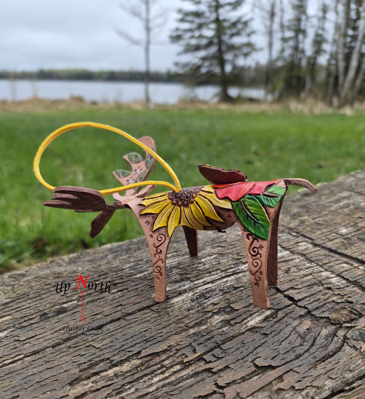(09OM26) Leather Moose Ornament - Yellow Red Flowers