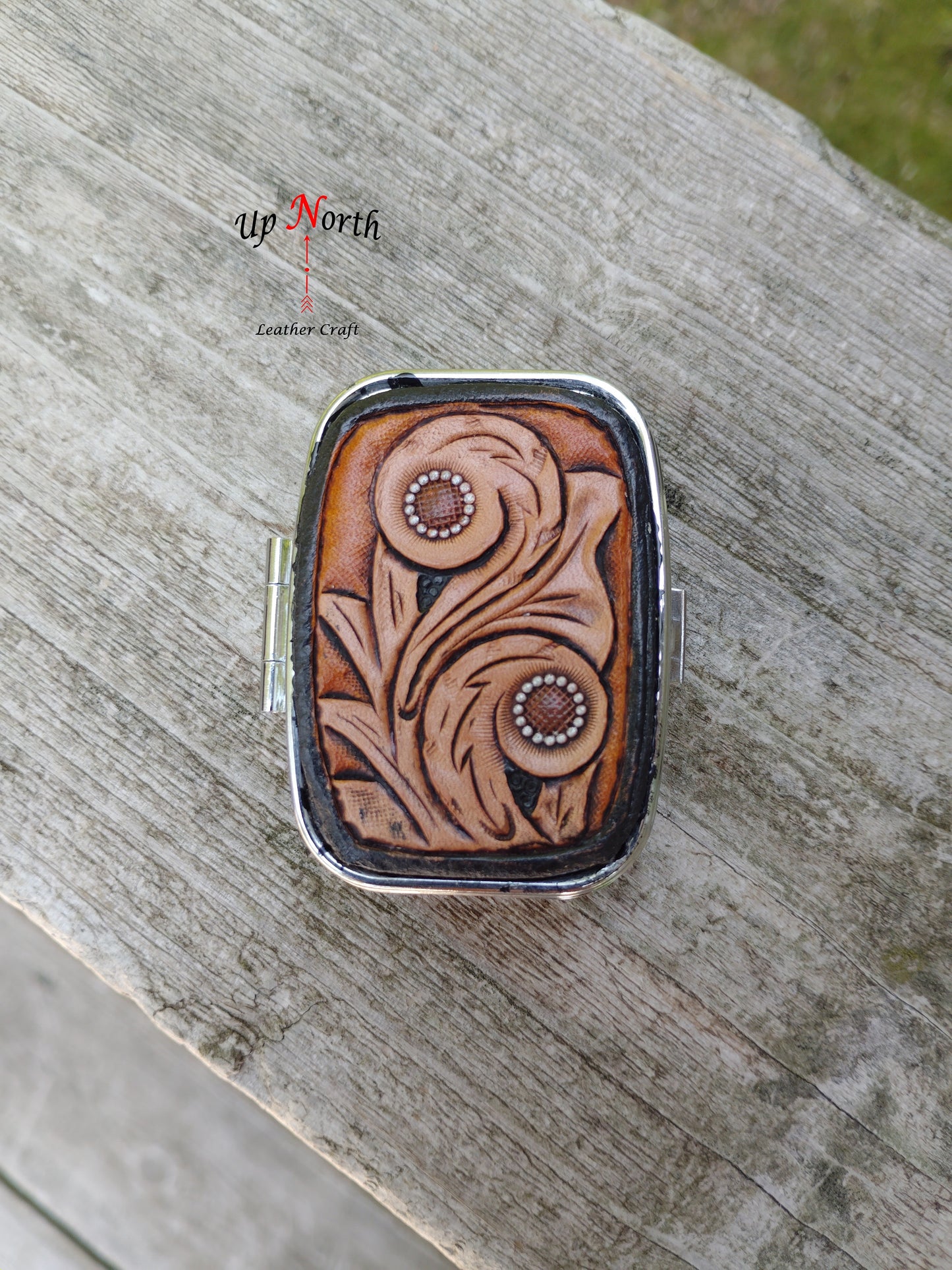 (09PP25) Leather Pill Box - Light Scroll