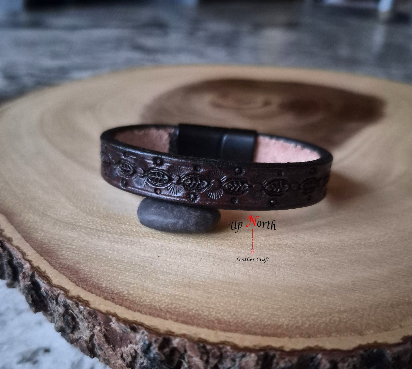 (12BR25) Leather Bracelet - Geometric