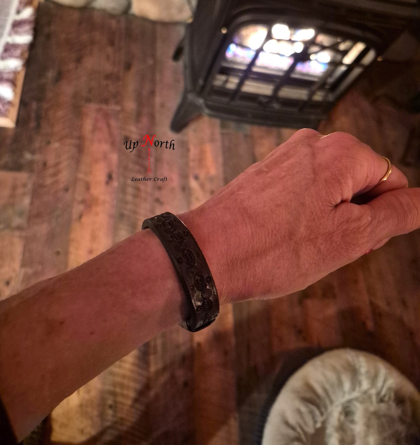 (12BR25) Leather Bracelet - Geometric