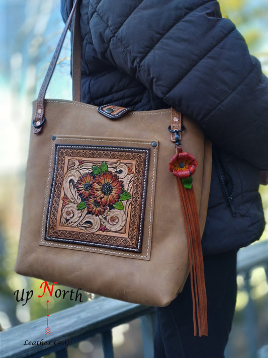 (02TOT24) Up North Leather Tote Bag - Chamois